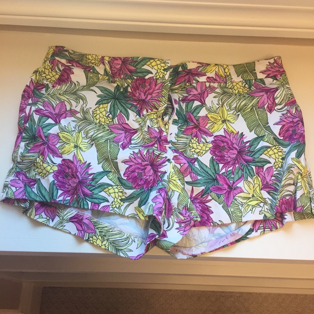 H&M Flower Shorts Womens Size 12